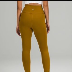 Lululemon wonder train HR tight 25” size 14